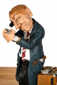 Figurine Humoristique du Bijoutier Concentré - Cadeaux Homme