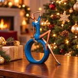 Statue femme bleu et or près du sapin – idée cadeau de Noël femme