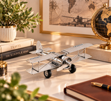 Avion Décoratif Vintage en Métal Argenté – Miniature Biplan Rétro