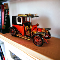 voiture classique rouge